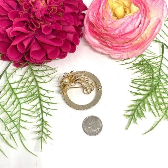 ⚜️VINTAGE Golden Garden Brooch With Pearl Daisy - Picture 10 of 10